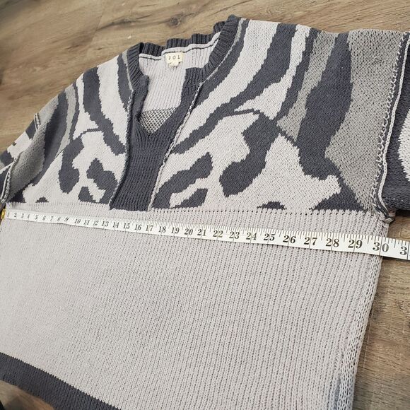 POL Oversized Comfy In Vneck Camo Sweater Green Animal Print  Sz L Oversized - Picture 3 of 11